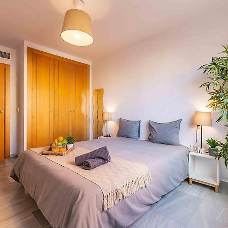 Carlos Haya Beautiful Apartment With Parking Malaga Exterior photo